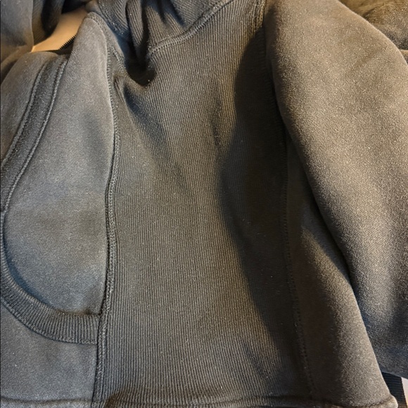 Lululemon - Picture 3 of 7